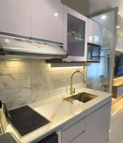 Marias Near Bay Free Use Of Pool Apartment Manila