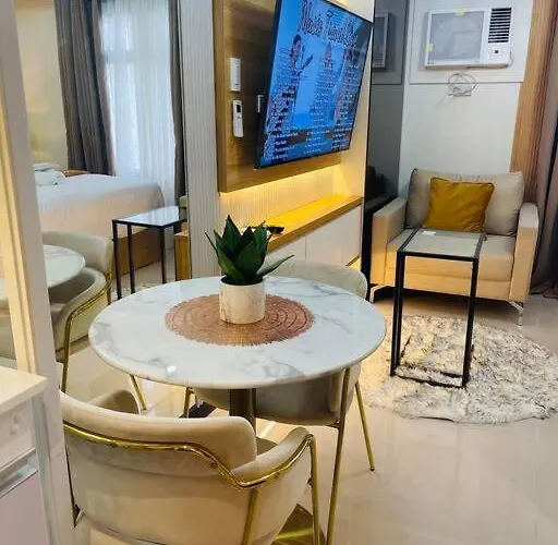 Marias Near Bay Free Use Of Pool Apartment Manila
