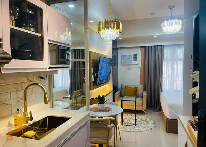 Marias Near Bay Free Use Of Pool Manila